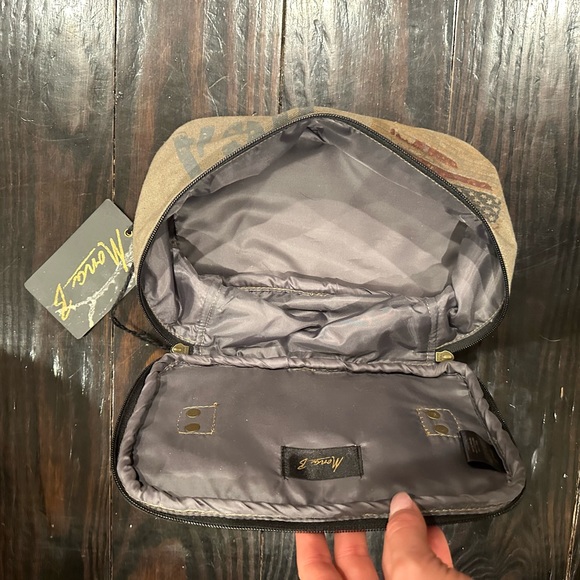 Industrial USA Cosmetic Bag - Picture 4 of 5